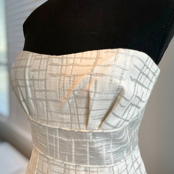 NWT BCBG MAXAZRIA cream woven jacquard dress - Picture 5 of 7